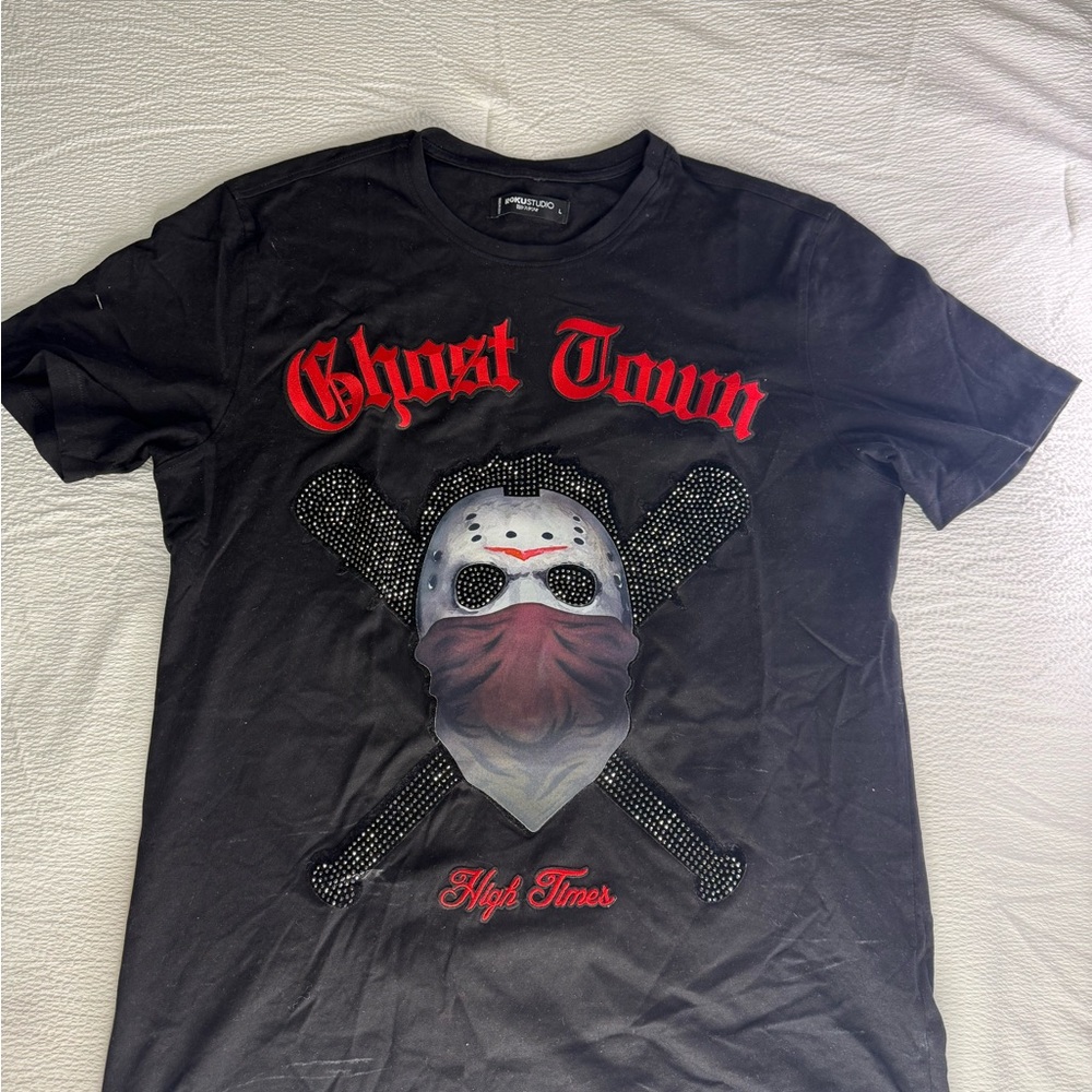 RokuStudio Black Graphic Tee with White Label